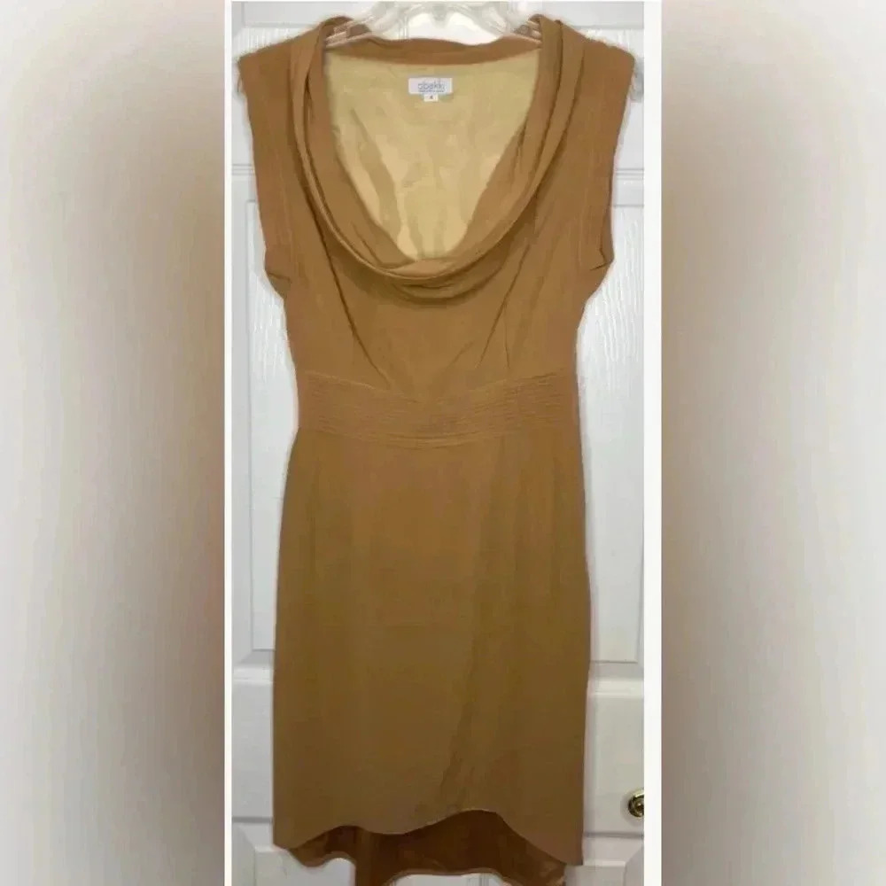 Woman OBAKKI Camel Tan Cowl Neck S/s 100% Silk Drapey Dress Sz 4 EUC Cocktail